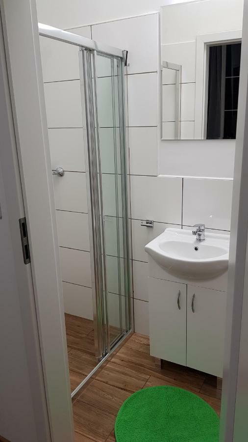 Apartament Nr 15 - 2 Pokoje Z Prywatnymi Lazienkami Centrum Poznaň Exteriér fotografie